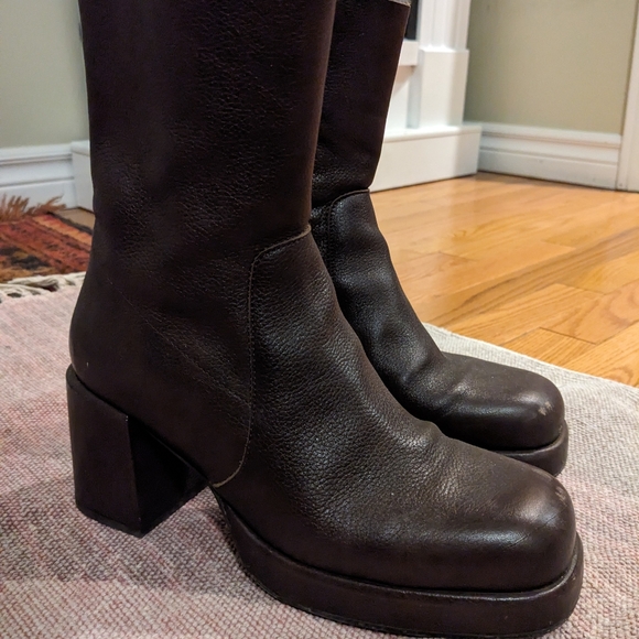 L'INTERVALLE Shoes - Elegant Brown Leather Women's Boots